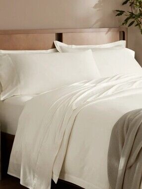 Boll & Branch Cream Fitted Sheet And Shams Set